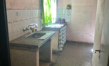 Casa en venta de 4 dormitorios c/ cochera en Avellaneda Y Tula