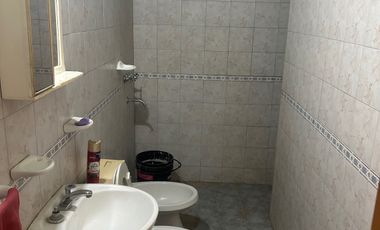 Casa en venta de 4 dormitorios c/ cochera en Avellaneda Y Tula