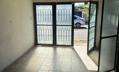 Casa en venta de 4 dormitorios c/ cochera en Avellaneda Y Tula