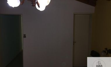 Dúplex en venta de 3 dormitorios, baño en suit c/ cochera en Centenario