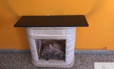 Dúplex en venta de 3 dormitorios, baño en suit c/ cochera en Centenario