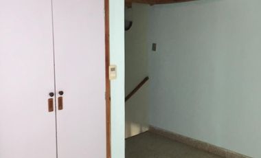 Dúplex en venta de 3 dormitorios, baño en suit c/ cochera en Centenario