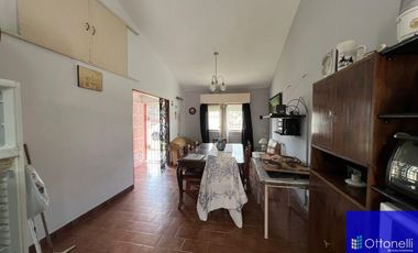 Casa en venta de 2 dormitorios c/ cochera en Costa Azul