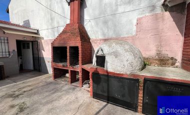 Casa en venta de 2 dormitorios c/ cochera en Costa Azul