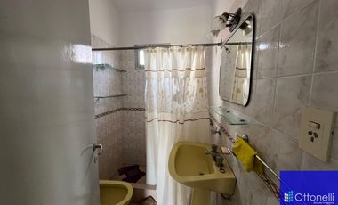 Casa en venta de 2 dormitorios c/ cochera en Costa Azul