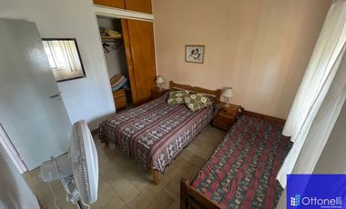 Casa en venta de 2 dormitorios c/ cochera en Costa Azul