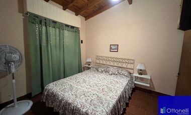 Casa en venta de 2 dormitorios c/ cochera en Costa Azul