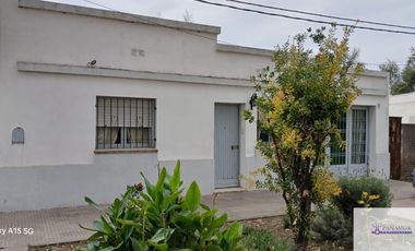 Casa en venta de 2 dormitorios c/ cochera en 9 de Julio