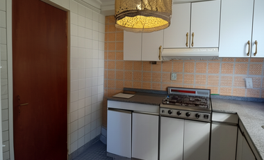 EUSKADI ALQUILA EXCELENTE DEPTO SOBRE AV. MITRE - ARS 670000