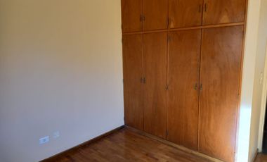 EUSKADI ALQUILA EXCELENTE DEPTO SOBRE AV. MITRE - ARS 670000