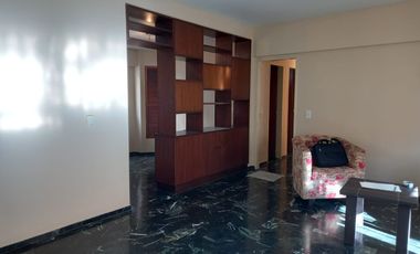 EUSKADI ALQUILA EXCELENTE DEPTO SOBRE AV. MITRE - ARS 670000