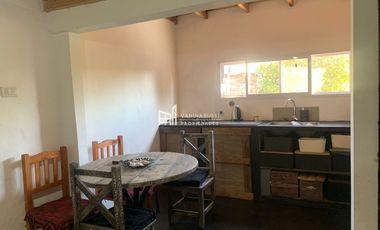 Casa en venta de 7 dormitorios c/ cochera en Garín