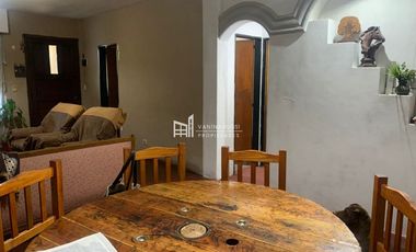 Casa en venta de 7 dormitorios c/ cochera en Garín