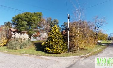 Hermosa propiedad de diseño en venta en Sierra de los Padres. Gas natural