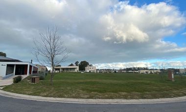 VENTA. Lote de 670m2 ubicado en Barrio Privado Arenas Chico. Mar del Plata