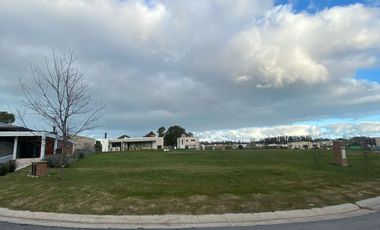 VENTA. Lote de 670m2 ubicado en Barrio Privado Arenas Chico. Mar del Plata
