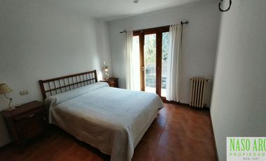 Chalet en venta en Sierra de los Padres. Gas natural. APTO CREDITO.