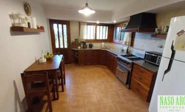 Chalet en venta en Sierra de los Padres. Gas natural. APTO CREDITO.