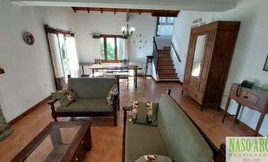 Chalet en venta en Sierra de los Padres. Gas natural. APTO CREDITO.