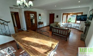 Chalet en venta en Sierra de los Padres. Gas natural. APTO CREDITO.