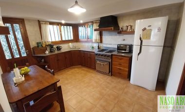 Chalet en venta en Sierra de los Padres. Gas natural. APTO CREDITO.