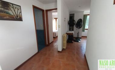 Chalet en venta en Sierra de los Padres. Gas natural. APTO CREDITO.