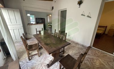 Casa en venta de 3 dormitorios c/ cochera en Barrio La Perla Norte