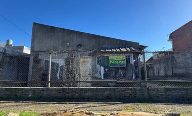 Casa en construcción en venta de 2 dormitorios c/ cochera en Rafael Castillo