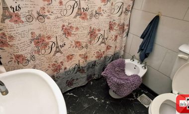 Casa en venta c/ patio, terraza y garage en Parque Patricios