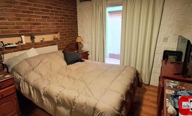 Casa en venta c/ patio, terraza y garage en Parque Patricios