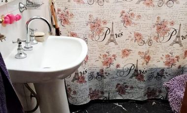 Casa en venta c/ patio, terraza y garage en Parque Patricios