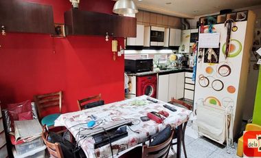 Casa en venta c/ patio, terraza y garage en Parque Patricios