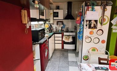 Casa en venta c/ patio, terraza y garage en Parque Patricios