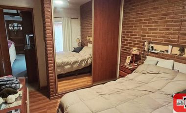 Casa en venta c/ patio, terraza y garage en Parque Patricios