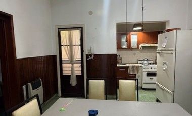VENTA DE CASA DE 2 DORMITORIOS BERISSO APTO BANCO