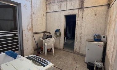 VENTA DE CASA DE 2 DORMITORIOS BERISSO APTO BANCO