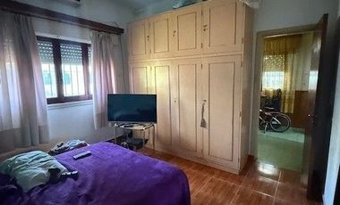 VENTA DE CASA DE 2 DORMITORIOS BERISSO APTO BANCO