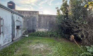VENTA DE CASA DE 2 DORMITORIOS BERISSO APTO BANCO