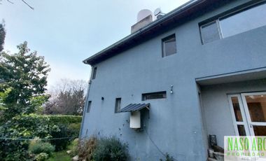 RETASADA. Propiedad de categoría en venta en Sierra de los Padres. Gas Natural