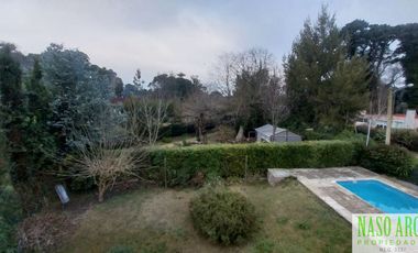 RETASADA. Propiedad de categoría en venta en Sierra de los Padres. Gas Natural