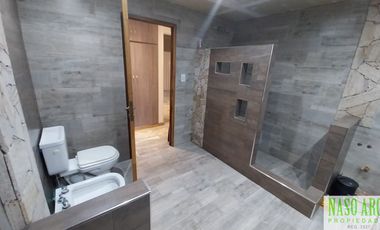 RETASADA. Propiedad de categoría en venta en Sierra de los Padres. Gas Natural