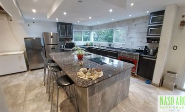 RETASADA. Propiedad de categoría en venta en Sierra de los Padres. Gas Natural