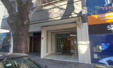 4 Ambientes con Espacio guardacoches fijo, Balcon. APTO CREDITO. Pileta. SUM