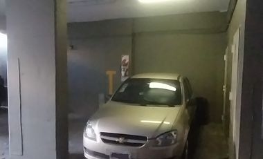 4 Ambientes con Espacio guardacoches fijo, Balcon. APTO CREDITO. Pileta. SUM