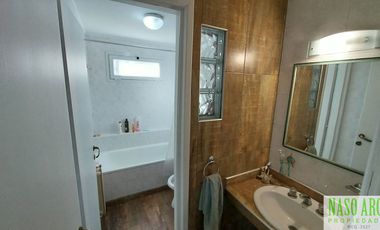 Hermosa Casa con excelente diseño en venta en Sierra de los Padres. Gas Natural