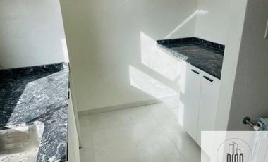 Departamento en venta c/ cochera en Área Centro Este