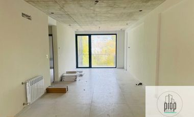 Departamento en venta c/ cochera en Área Centro Este