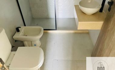 Departamento en venta c/ cochera en Área Centro Este