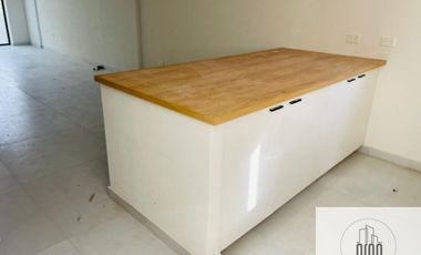 Departamento en venta c/ cochera en Área Centro Este