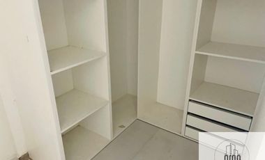 Departamento en venta c/ cochera en Área Centro Este